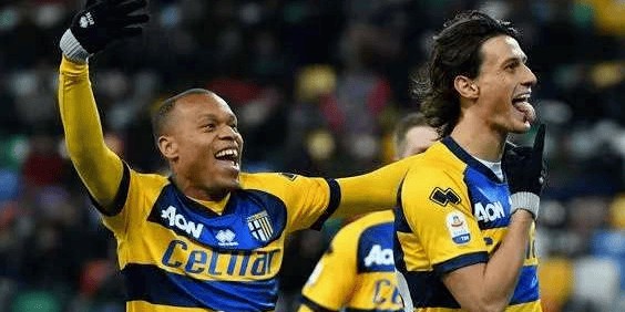 意甲焦点战：帕尔马 VS 拉齐奥，谁能笑傲赛场？