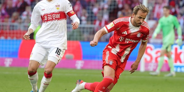 拜仁提前四轮卫冕德甲 向“六冠王”迈进